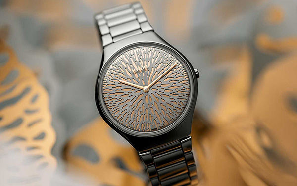 雷达机械表上发条的正确方法